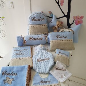 Kit de bebé personalizado “Carlos”